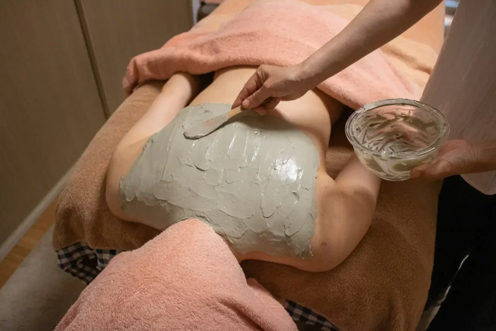 薫る人の背中のグリーンクレイ